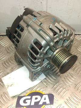 Alternator Used Renault CAPTUR 231007842R GPA