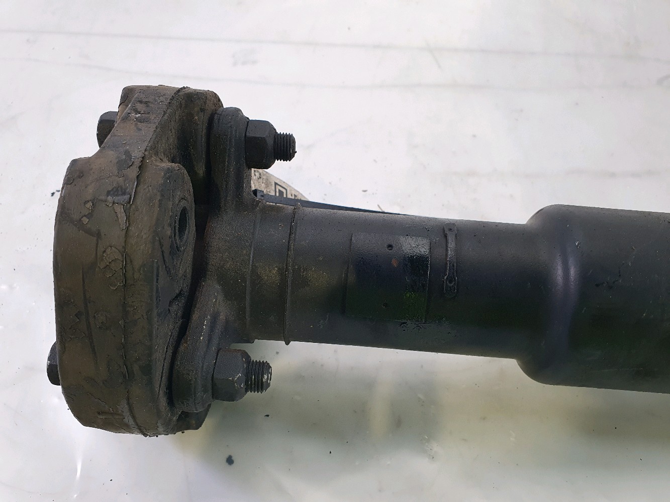 Arbre de transmisson arrière C2D43166 - JAGUAR XJ 5 3.0 D V6 - V0-8943L V0-8943L [reference_2449810] 3