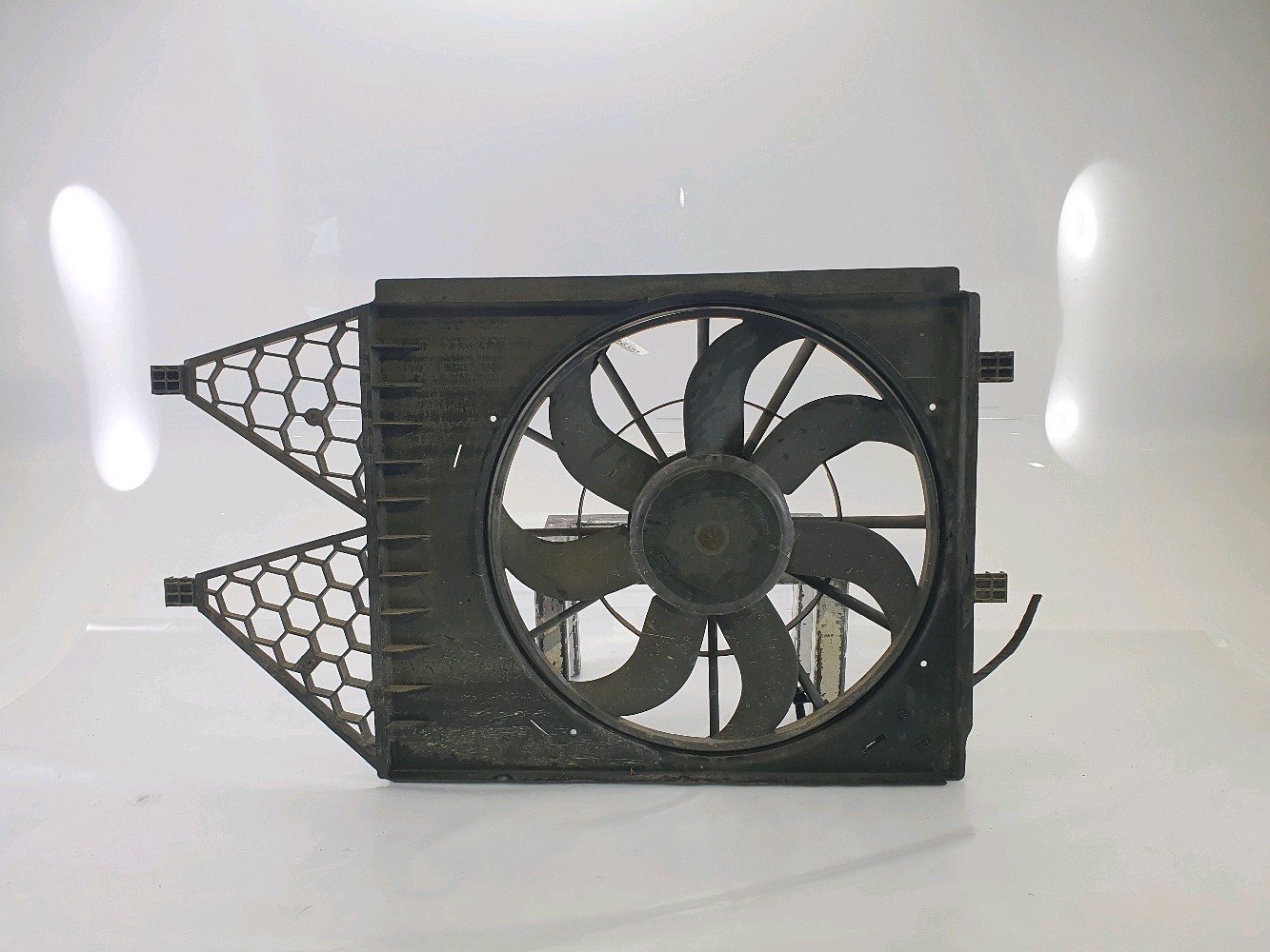 Groupe motoventilateur 6R0959455E - SEAT IBIZA 4 PH.2 1.6 TDI - U0-7293N U0-7293N