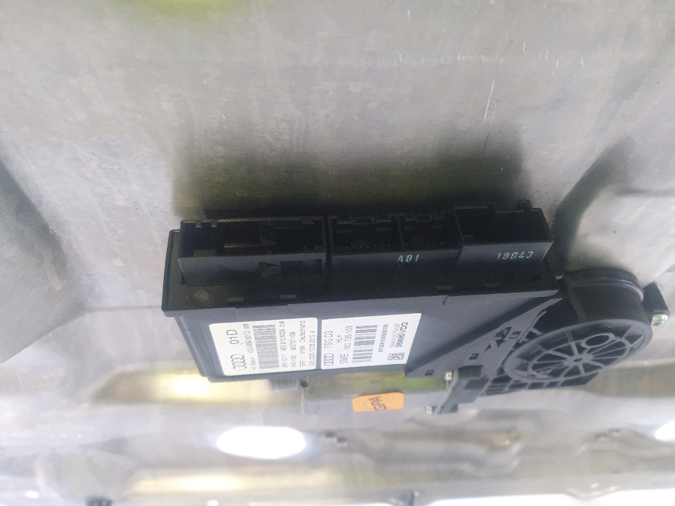 Lève-vitre arrière gauche AUDI A8 QUATTRO A1-1772G A1-1772G [reference_63062] 2