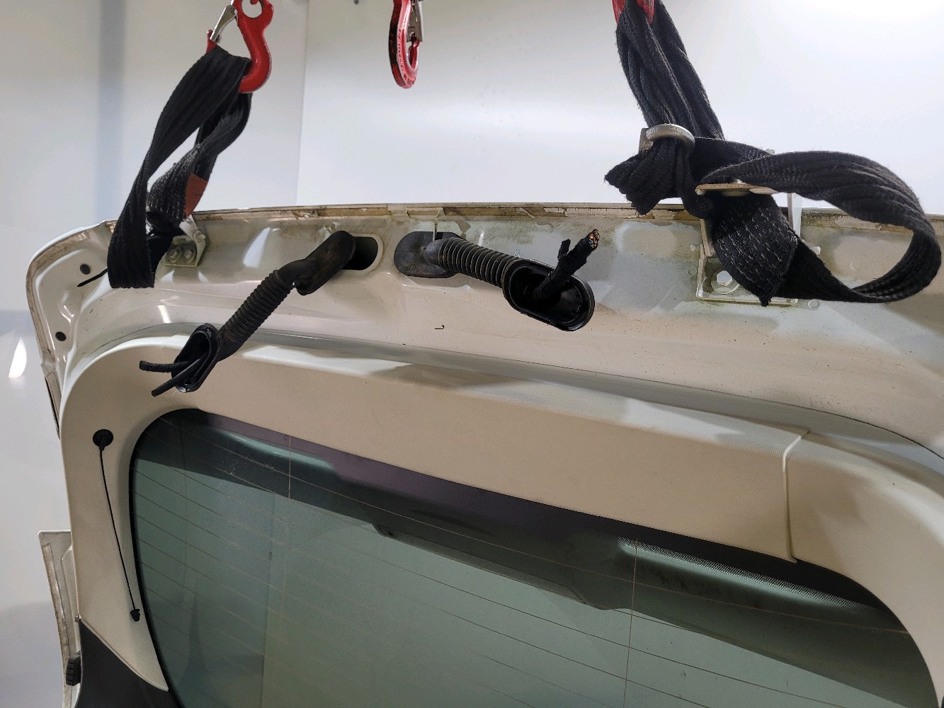 Hayon FORD FOCUS 3 PH.1 BLANC réf. 1946094 M0-4709T M0-4709T [reference_2418770] 3