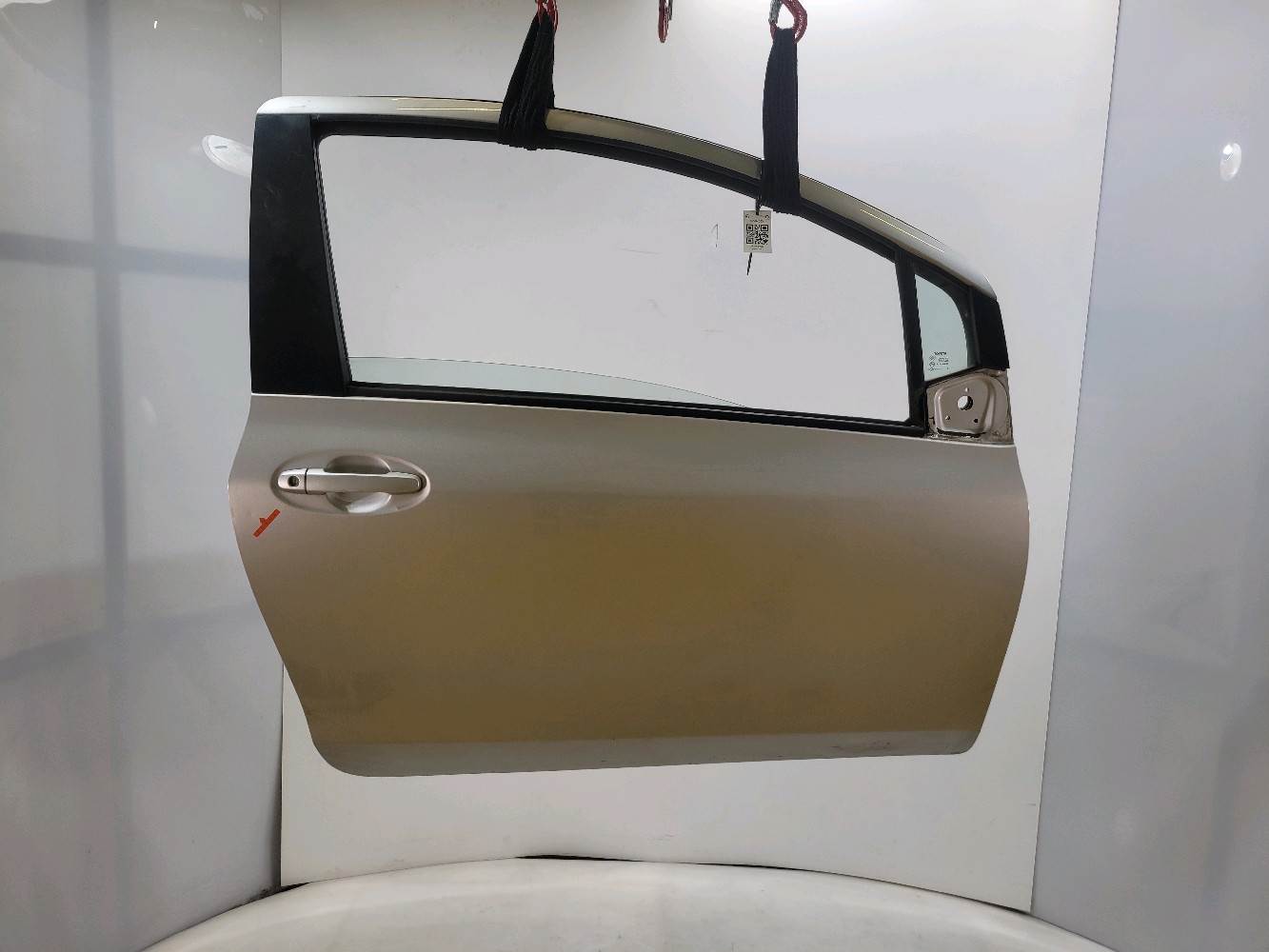 Porte droite (3 portes) TOYOTA YARIS 2 PH.2 670010D180 S0-9403Y S0-9403Y