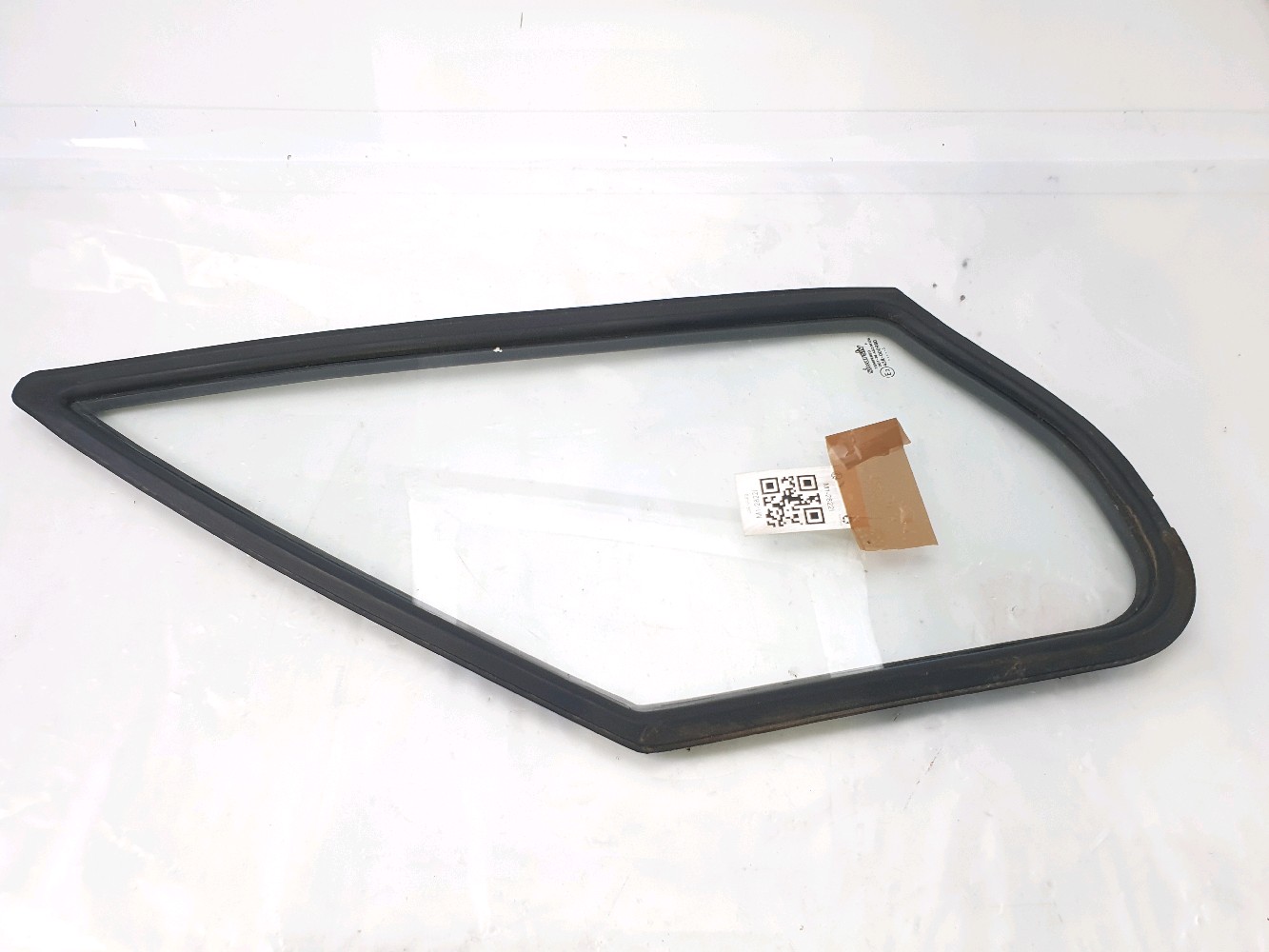 Vitre de custode avant gauche 1312736080 - FIAT DUCATO 2 PH.2 -NS1K_TYPE - M1-2822I M1-2822I