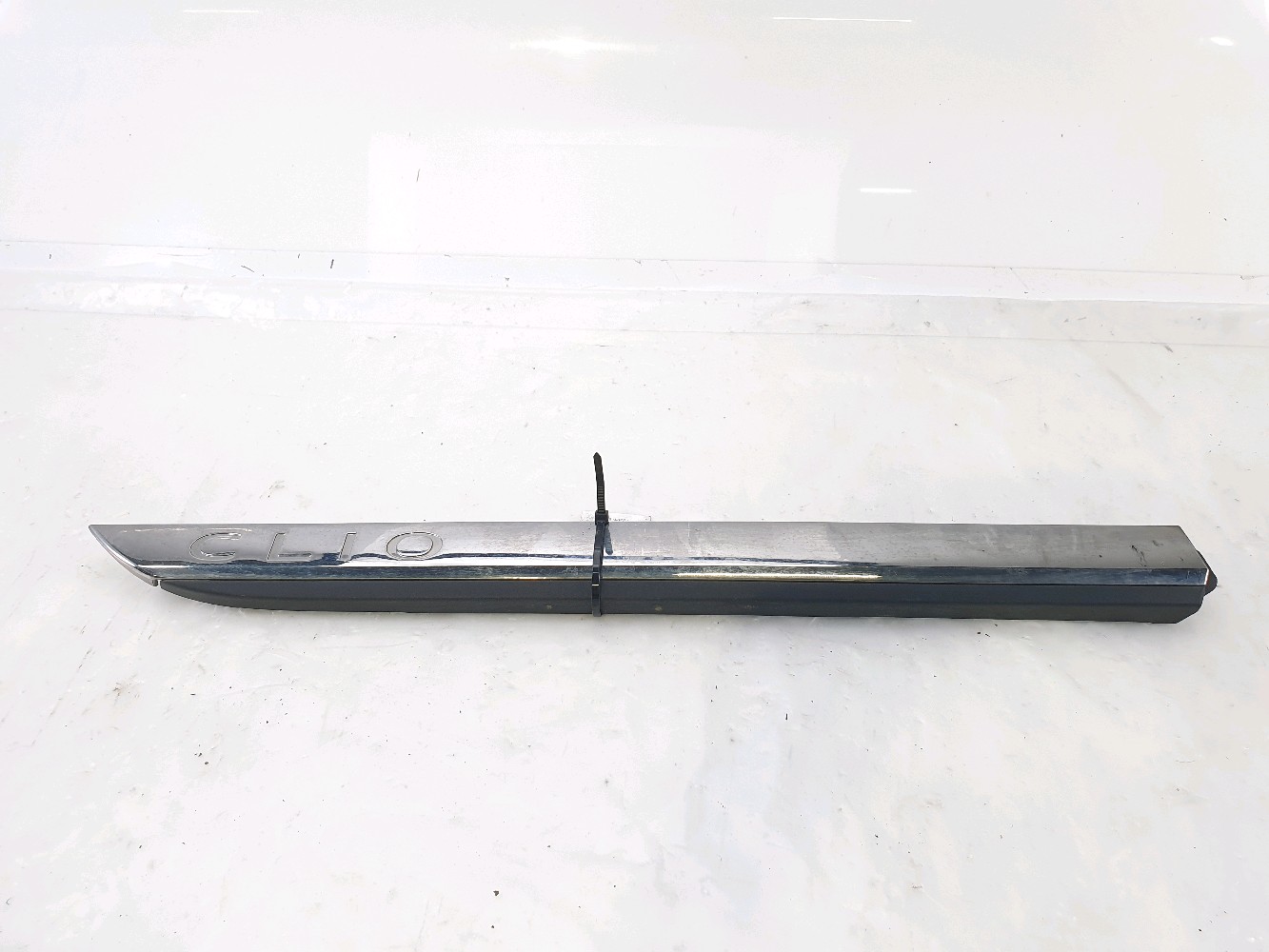Bandeau de porte arrière droit 828766864R - RENAULT CLIO 5 PH.1 ETECH140 - W0-6907W W0-6907W