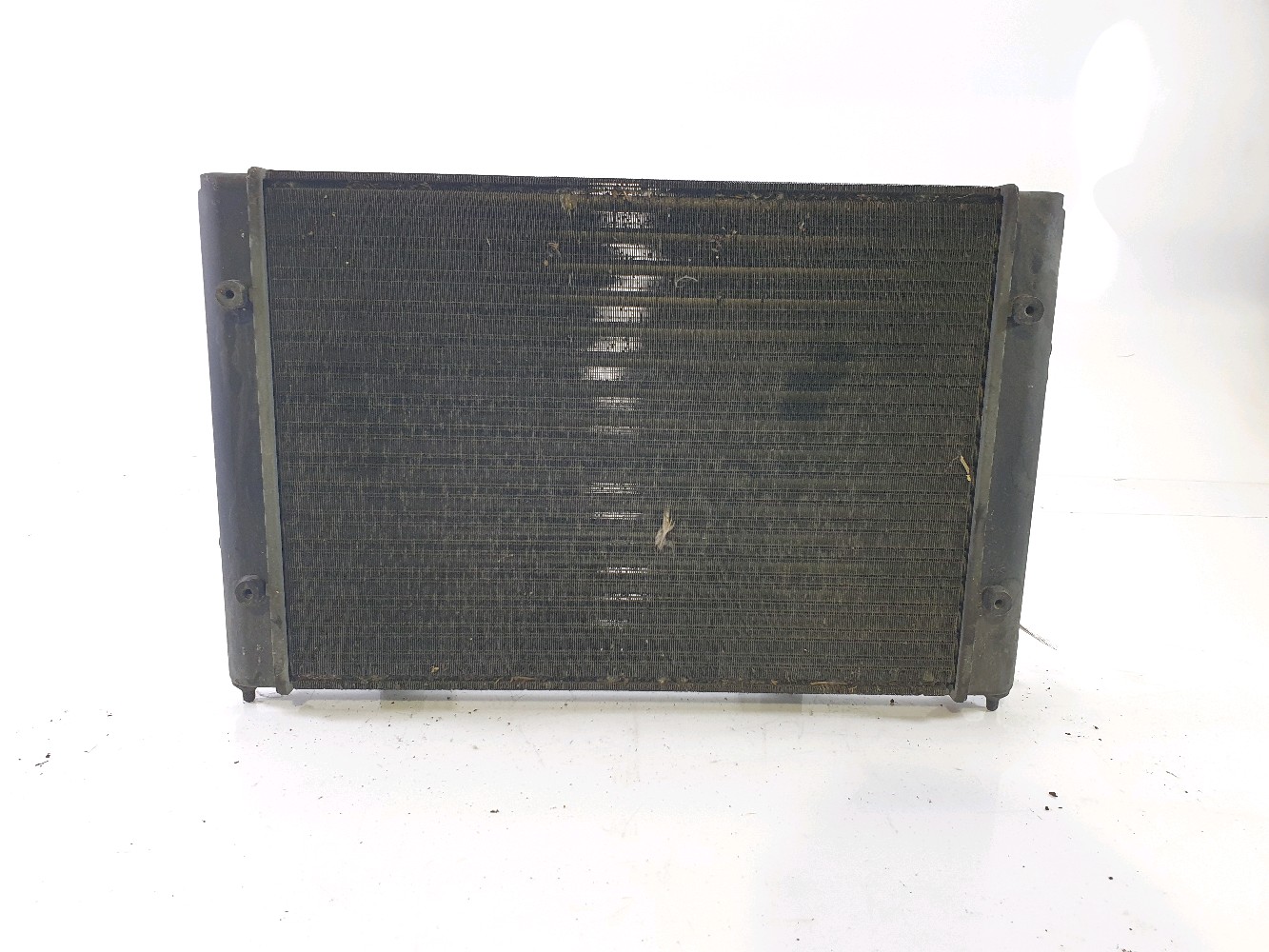 Radiateur d'eau VOLKSWAGEN GOLF 3 60 réf. 6N0121253B F0-6599P F0-6599P