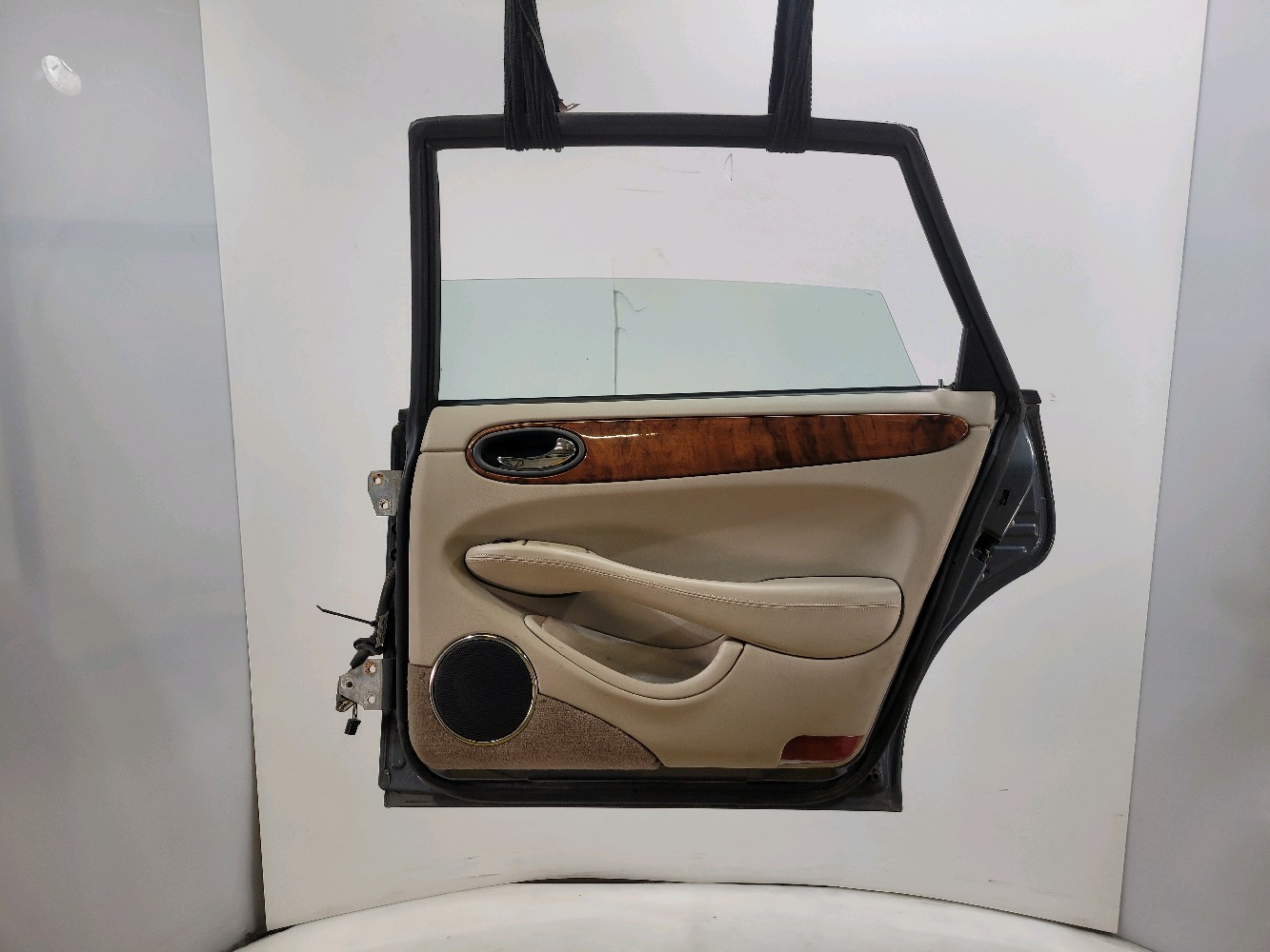 Porte arrière droite JAGUAR SOVEREIGN JLM2186 K1-0034B K1-0034B [reference_2450563] 2