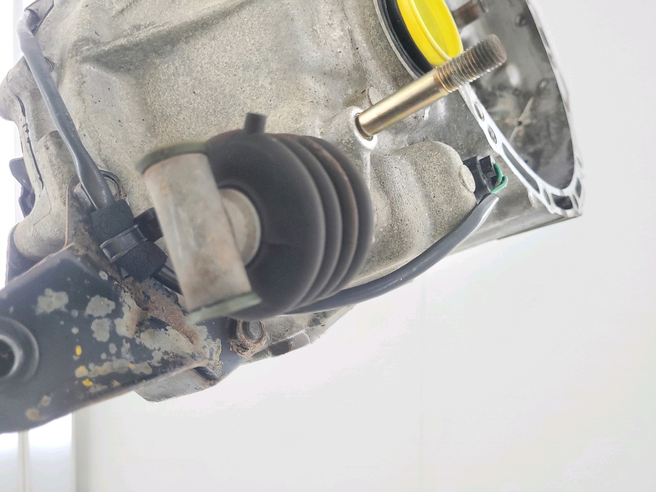 Boîte de vitesses type 323-B3-BG-5V MAZDA 323 4 PH.2 P0-2075Z P0-2075Z