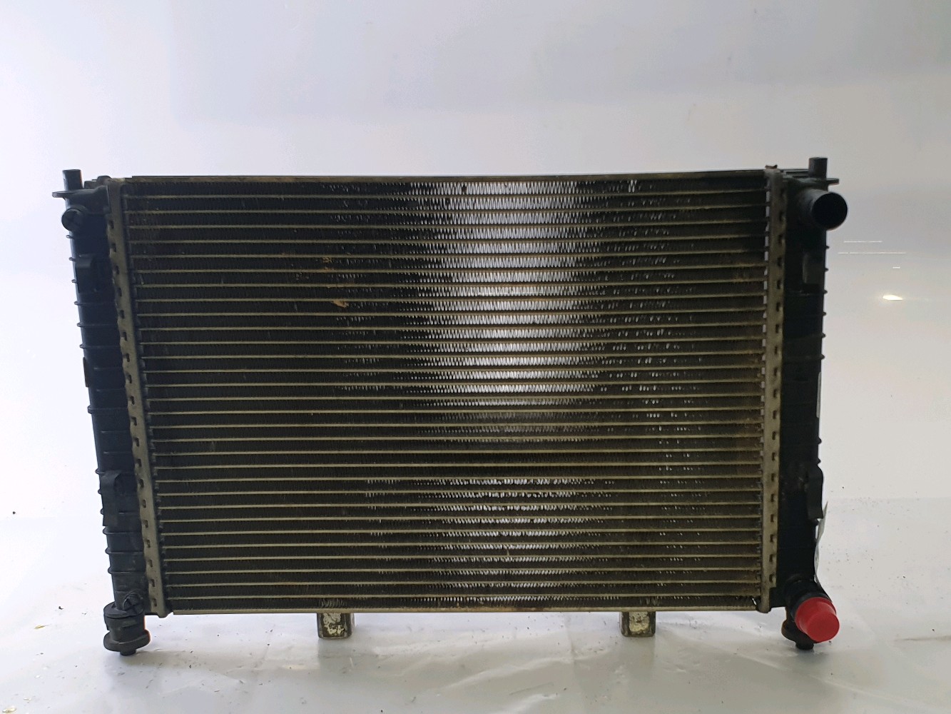 Radiateur d'eau FORD FIESTA 5 PH.1 1.3 70 réf. 1325832 Z1-1727A Z1-1727A