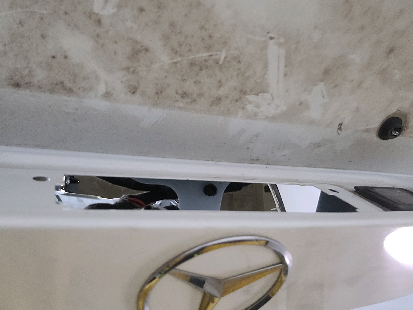 Hayon MERCEDES CLASSE CLA 1 PH.1 BLANC réf. A1177400005 X1-0543C X1-0543C [reference_2457611] 4