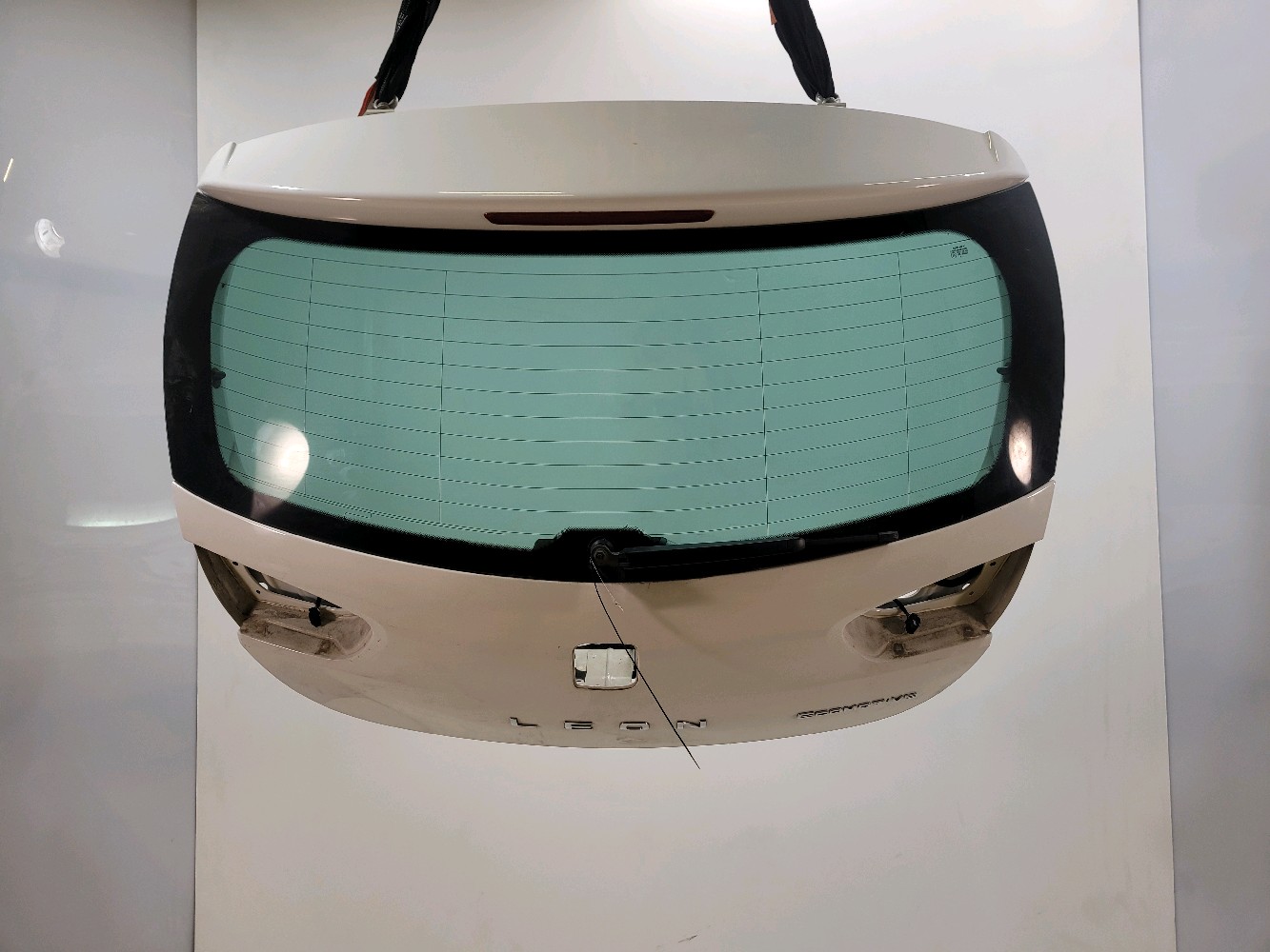 Hayon SEAT LEON 2 PH.2 BLANC réf. 1P9827024 C1-5088K C1-5088K