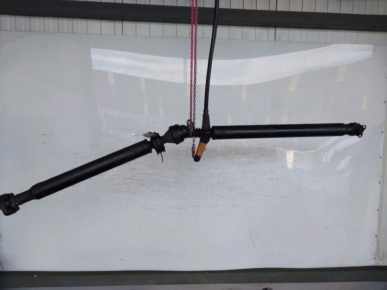 Arbre de transmisson arrière 493002E000 - HYUNDAI TUCSON 1 2.0 CRDI - Y0-9362R Y0-9362R