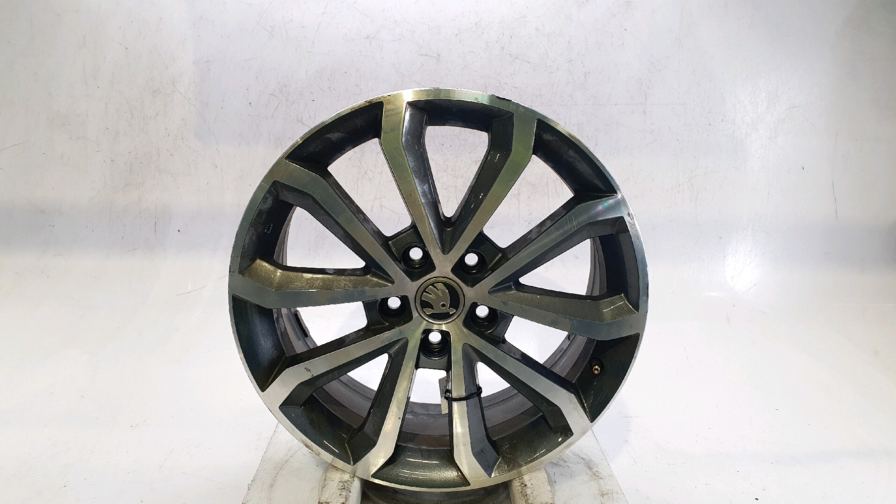 Jante alu 5E0601025BCHA7 - SKODA OCTAVIA 3 PH.2 - U0-9115X U0-9115X