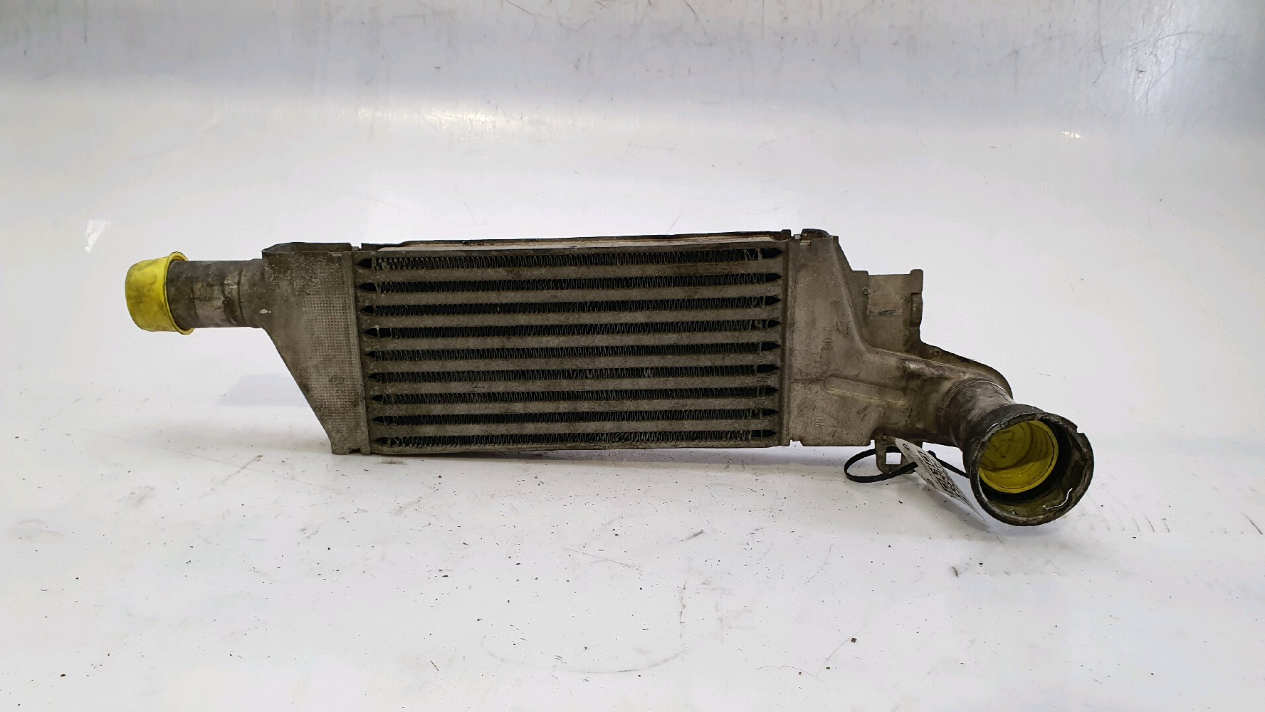 Echangeur air air/Intercooler OPEL CORSA C PH.2 1.3 CDTI réf. 93177425 Y1-2472U Y1-2472U