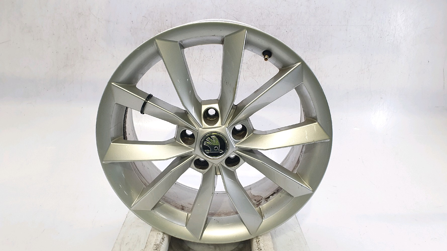 Jante alu 5L0601025K8Z8 - SKODA YETI PH.2 1.4 TSI - M0-9714Y M0-9714Y