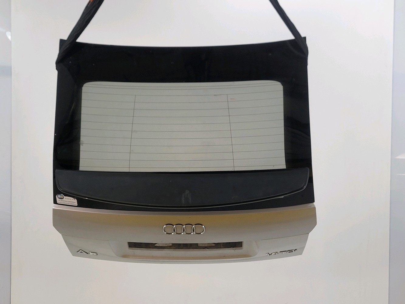 Hayon AUDI A2 INCONNU réf. 8Z0827023D P0-0115S P0-0115S