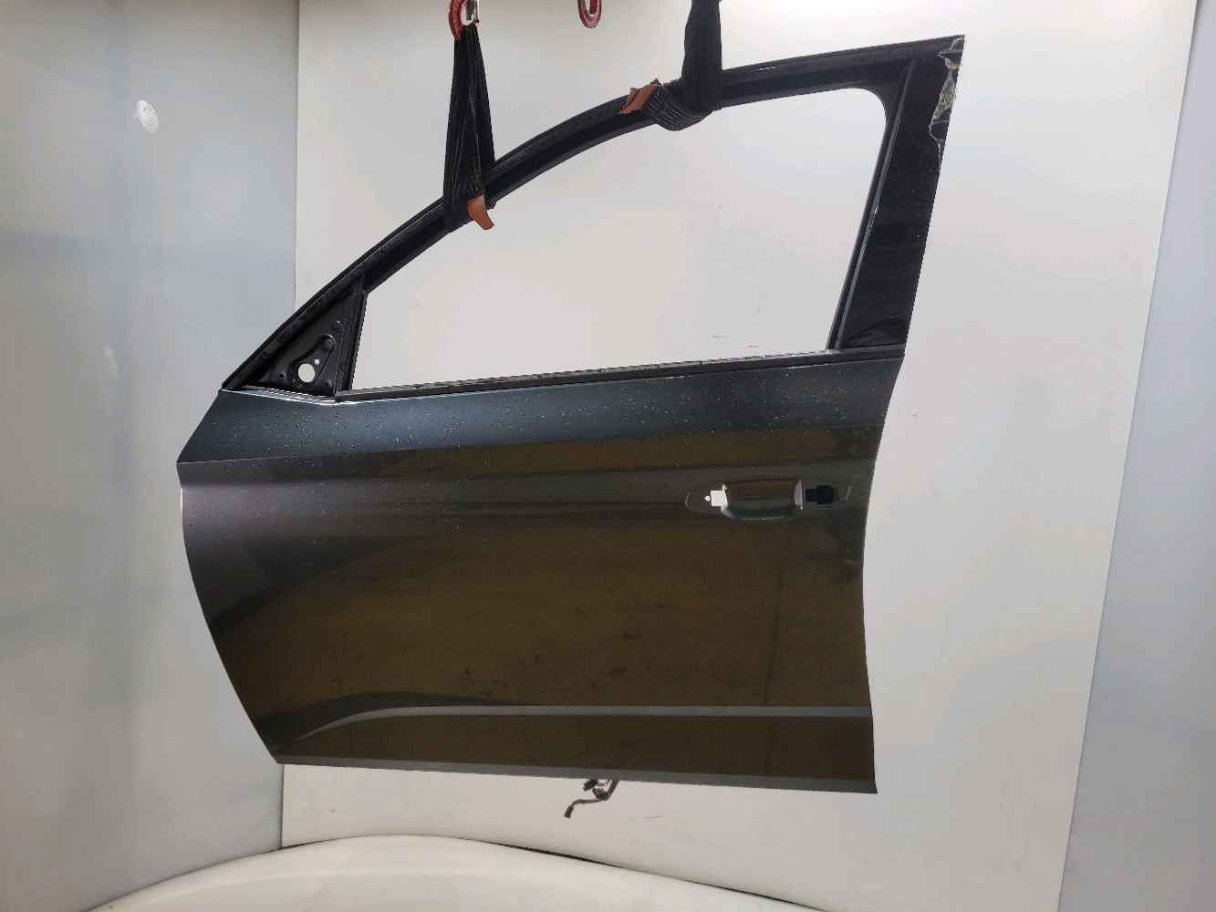 Porte avant gauche SKODA SCALA 3 657831051B T0-9273U T0-9273U