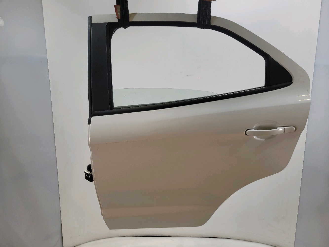 Porte arrière gauche FORD KA+ PH.1 2043872 Y0-9930J Y0-9930J