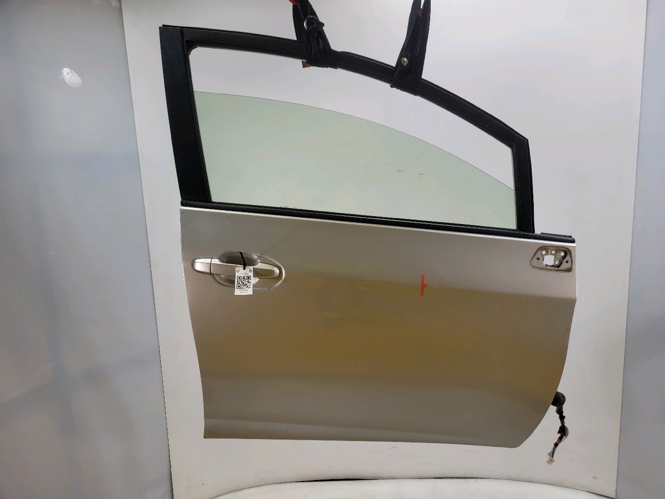 Porte avant droite TOYOTA VERSO-S PH.1 6700152490 E1-0104Y E1-0104Y