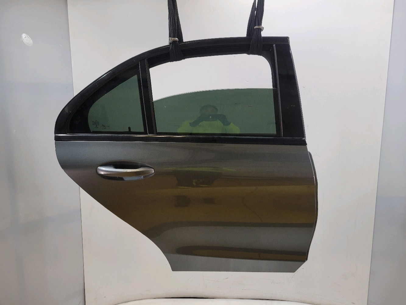 Porte arrière droite MERCEDES CLASSE C 4 PH.1 2057300205 T1-5737P T1-5737P