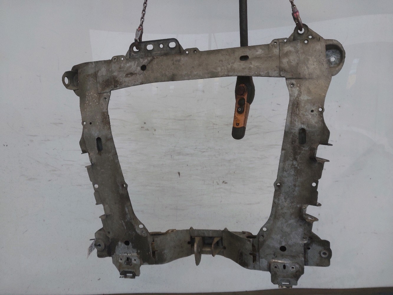 Berceau 8200741075 - RENAULT CLIO 2 PH.1 RXT - B1-4901A B1-4901A