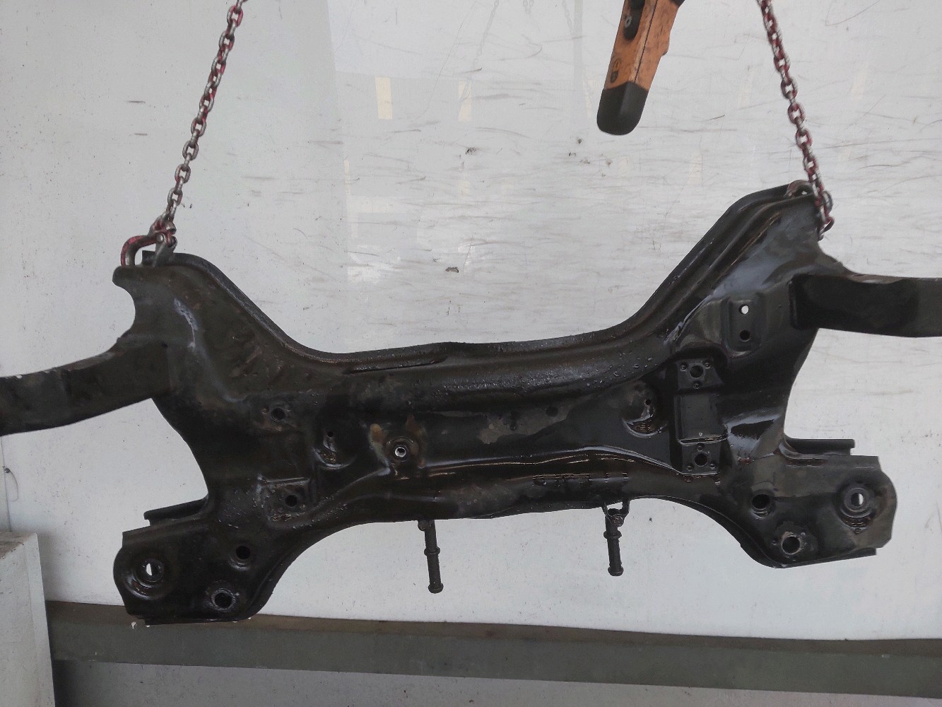 Berceau 6R0199315L - VOLKSWAGEN POLO 5 PH.1 1.6 TDI - V0-9240Y V0-9240Y