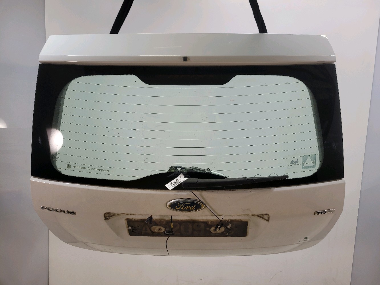 Hayon FORD FOCUS 2 PH.2 BLANC réf. 1686905 W1-4381C W1-4381C