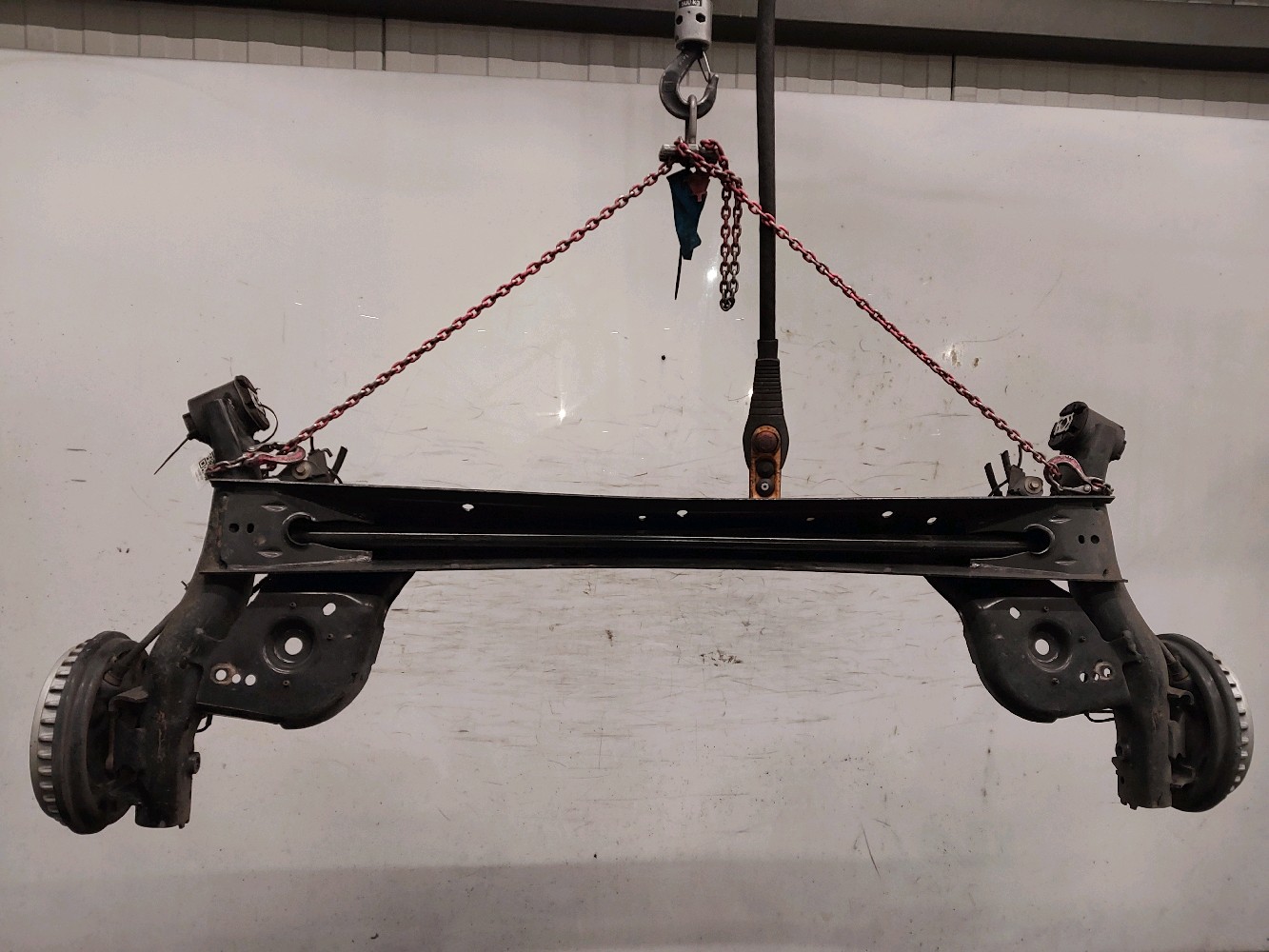 Train roulant arrière 555113834R - RENAULT CLIO 5 PH.1 TCE 100 - A0-9585L A0-9585L