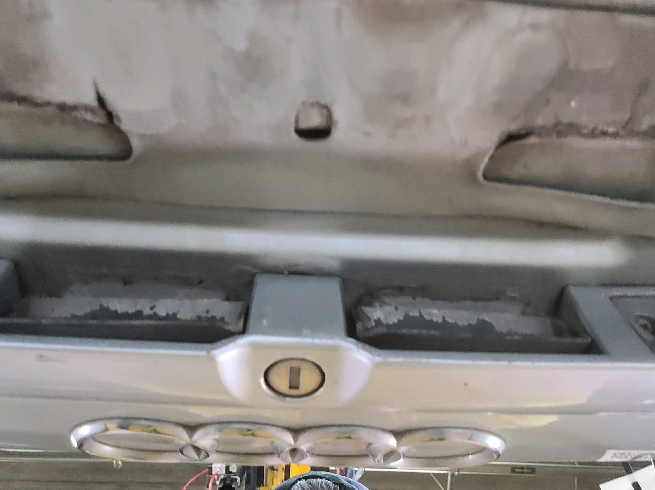 Hayon AUDI A3 1 PH.1 GRIS CLAIR réf. 8L9827023D M1-3732Y M1-3732Y [reference_110546] 4