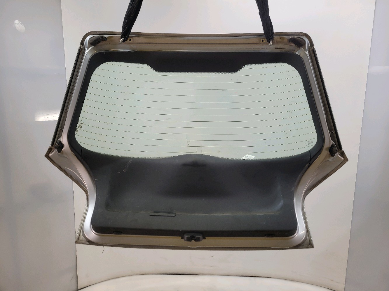 Hayon AUDI A3 1 PH.1 GRIS CLAIR réf. 8L9827023D M1-3732Y M1-3732Y [reference_110546] 2