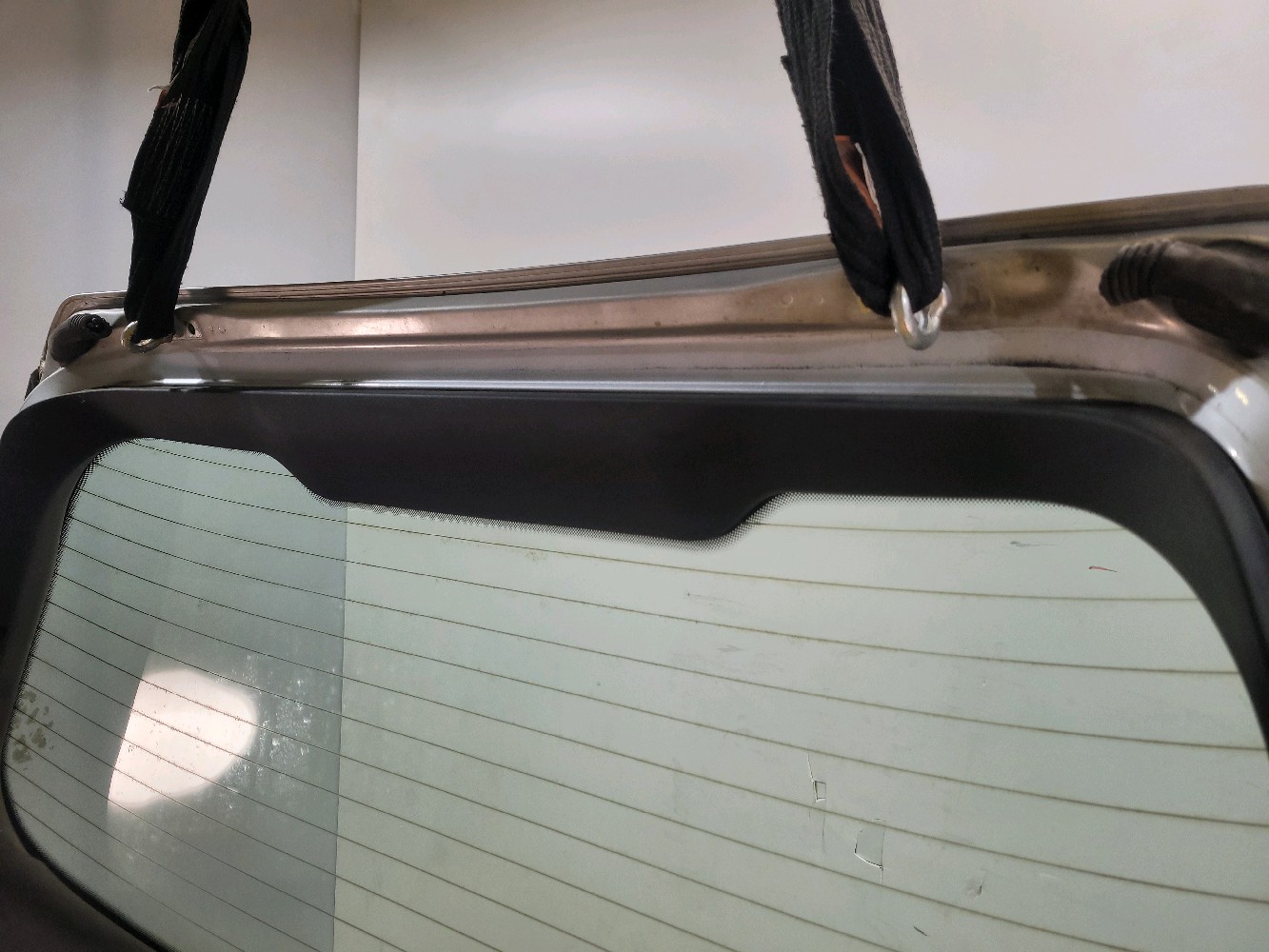 Hayon AUDI A3 1 PH.1 GRIS CLAIR réf. 8L9827023D M1-3732Y M1-3732Y [reference_110546] 3