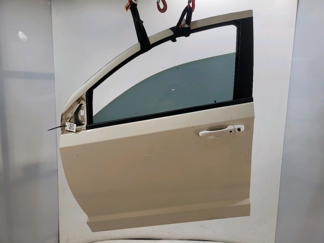 Porte avant gauche FIAT FREEMONT K68067471AI Y1-5702V Y1-5702V