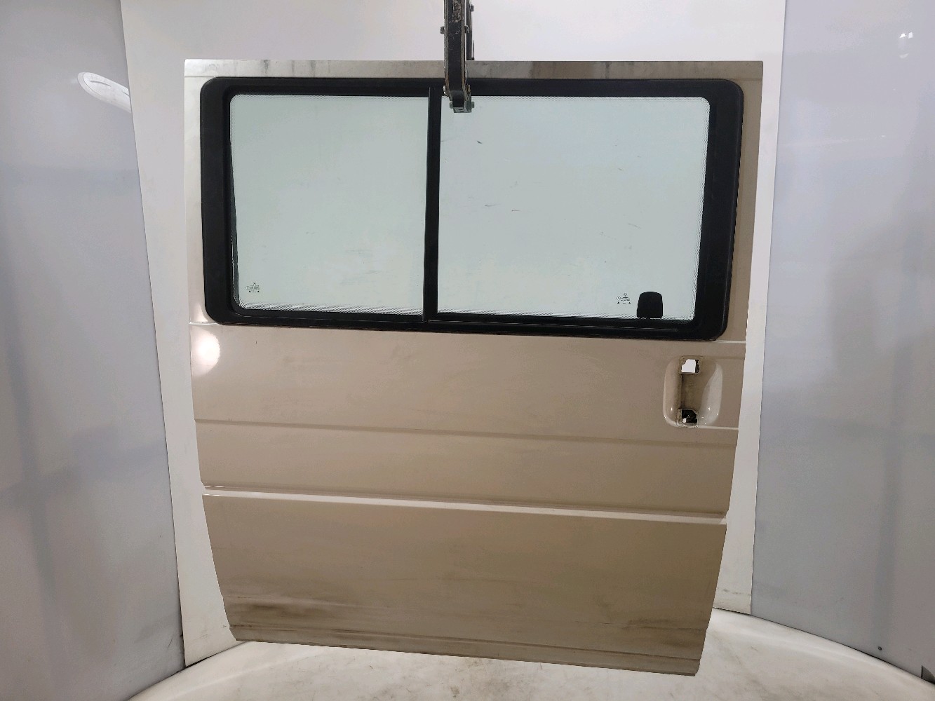 Porte latérale arrière droite 7D0843108C - VOLKSWAGEN TRANSPORTER 4 PH.2 -NS1K_TYPE - S1-5091R S1-5091R