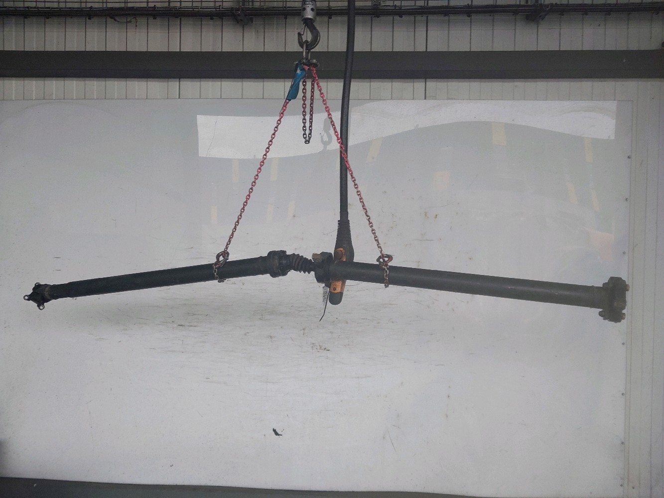 Arbre de transmisson arrière 493003W000 - KIA SPORTAGE 3 PH.1 2.0 CRDI - Y0-4336J Y0-4336J