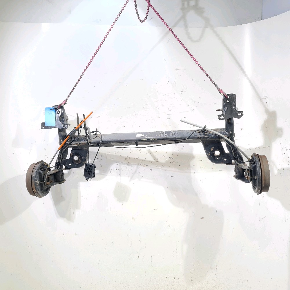 Train roulant arrière 8200630728 - RENAULT TWINGO 2 PH.1 1.2 16V - Q0-1222C Q0-1222C