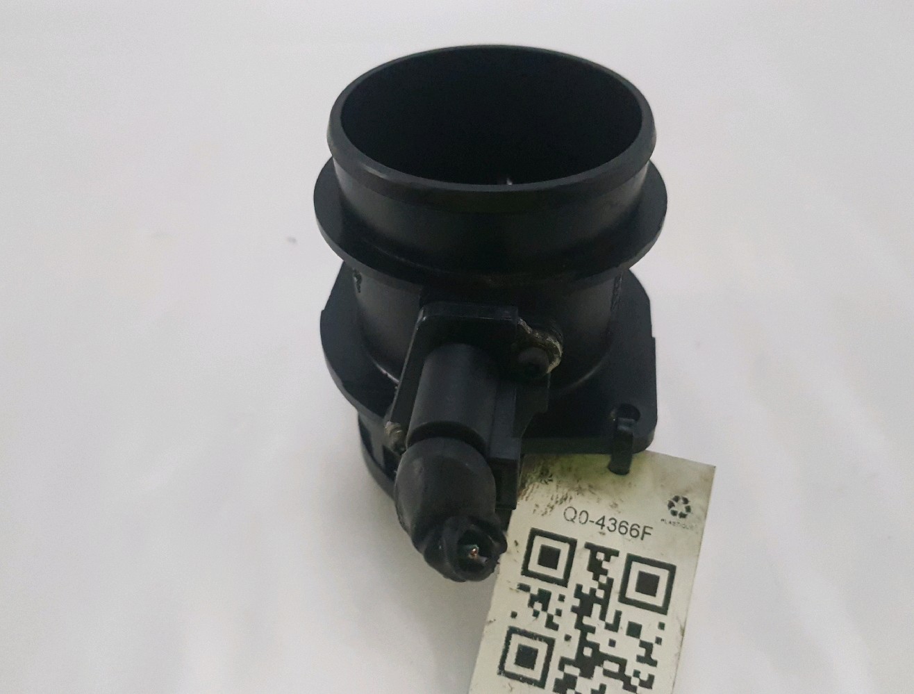 Q0-4366F