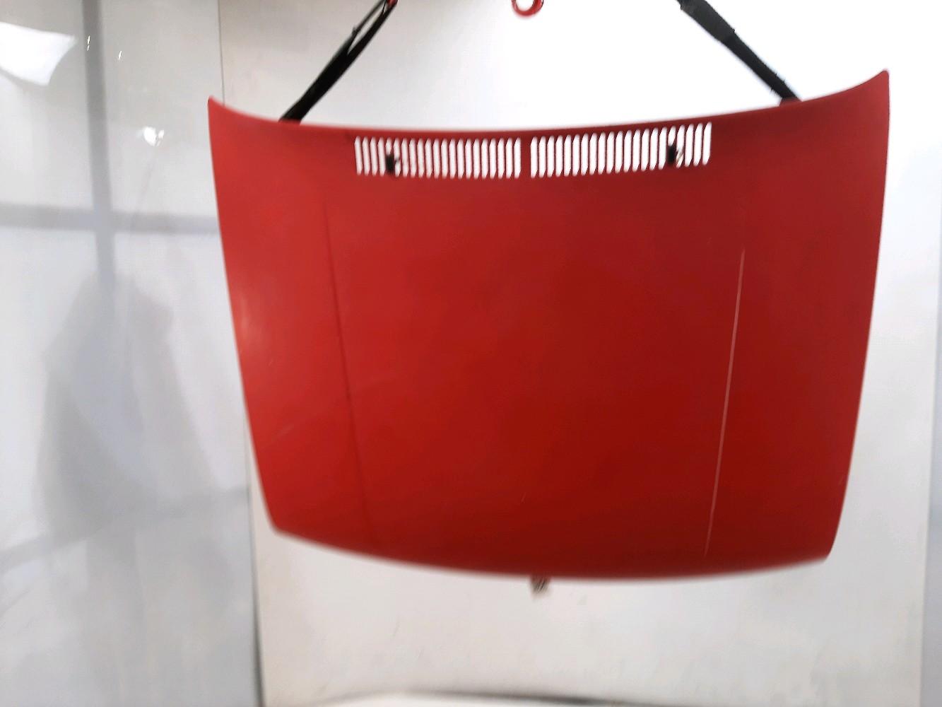 Capot VOLKSWAGEN POLO ROUGE réf. 867823031D H0-2264Q H0-2264Q