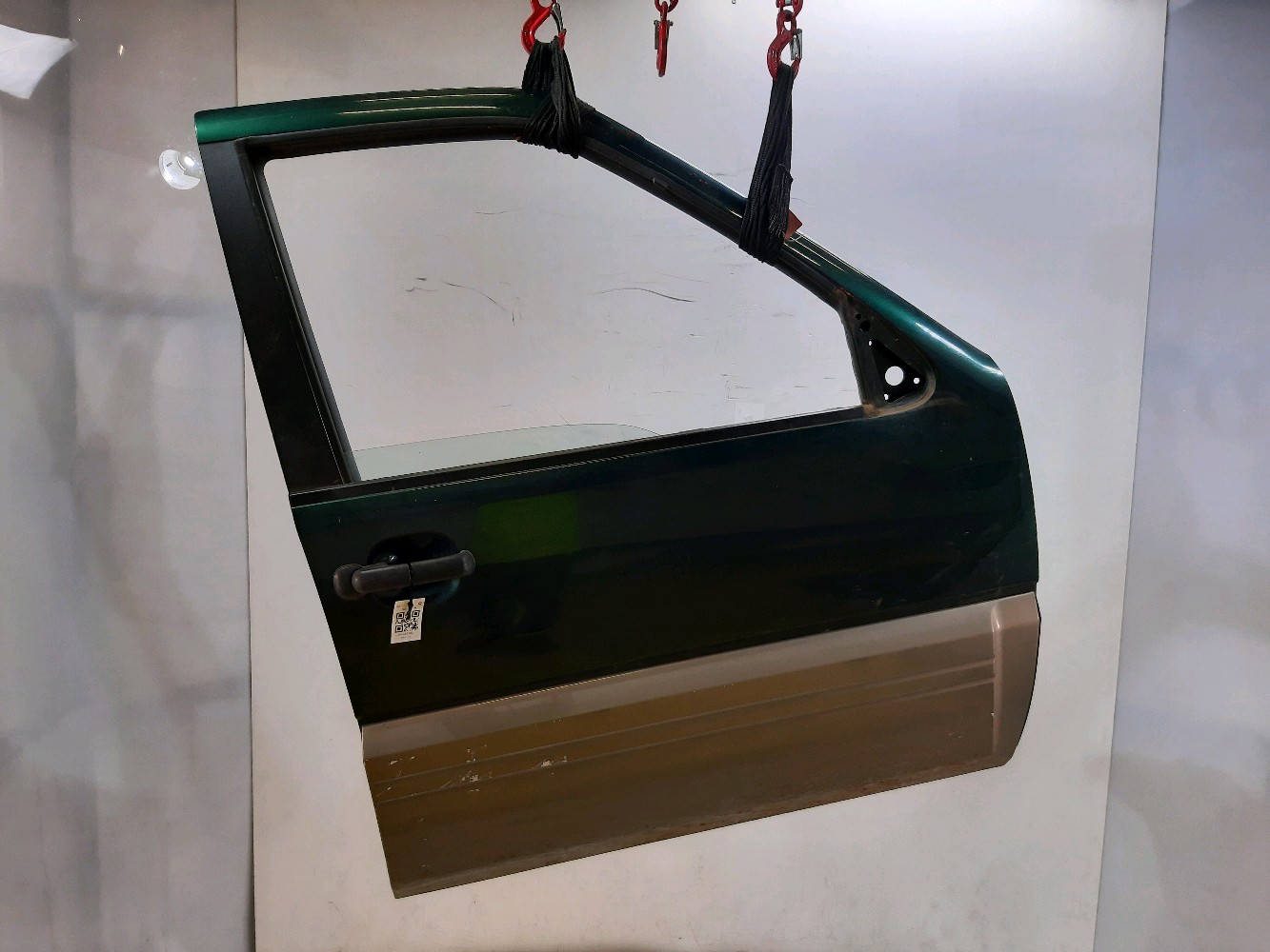 Porte droite (3 portes) NISSAN TERRANO 2 PH.3 80100-7F732- G0-5881N G0-5881N