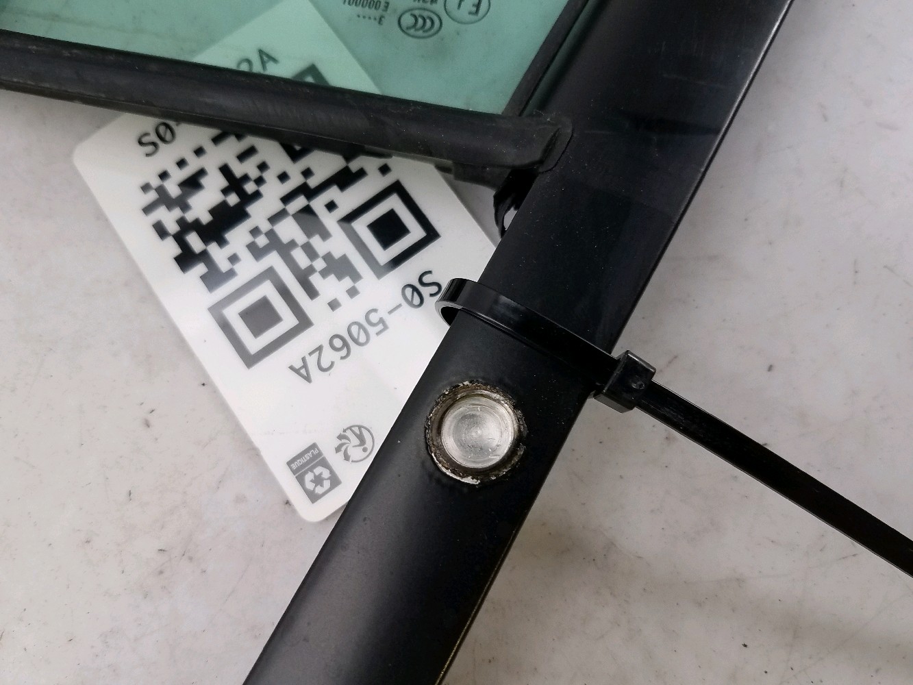 Vitre de custode avant droite 7P0845114D - VOLKSWAGEN TOUAREG 2 PH.1 3.0 V6 TDI 4X4 - S0-5062A S0-5062A [reference_1300896] 2