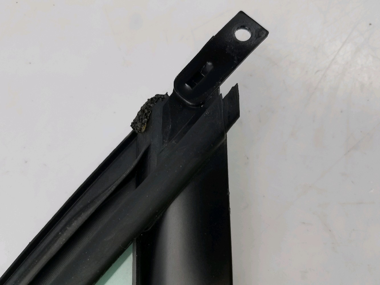 Vitre de custode avant droite 7P0845114D - VOLKSWAGEN TOUAREG 2 PH.1 3.0 V6 TDI 4X4 - S0-5062A S0-5062A [reference_1300896] 3