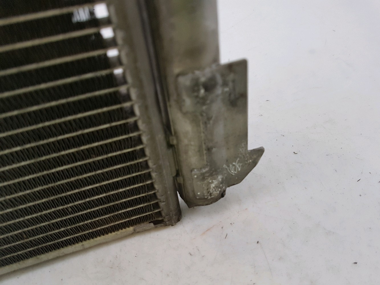 Radiateur de climatisation/Condenseur MERCEDES SLK 3.5I V6 réf. 1715000354 G0-2121N G0-2121N [reference_1300976] 3