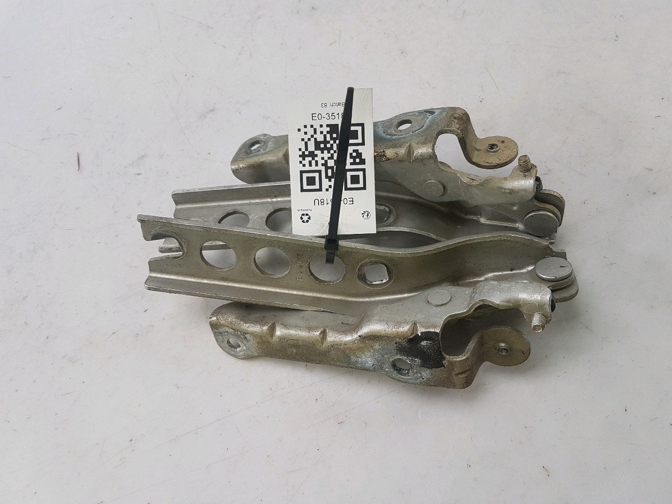 CHARNIERES DE CAPOT 1Z0823301C - SKODA OCTAVIA COMBI 2 PH.1 1.9 TDI 4X4 - E0-3518U E0-3518U