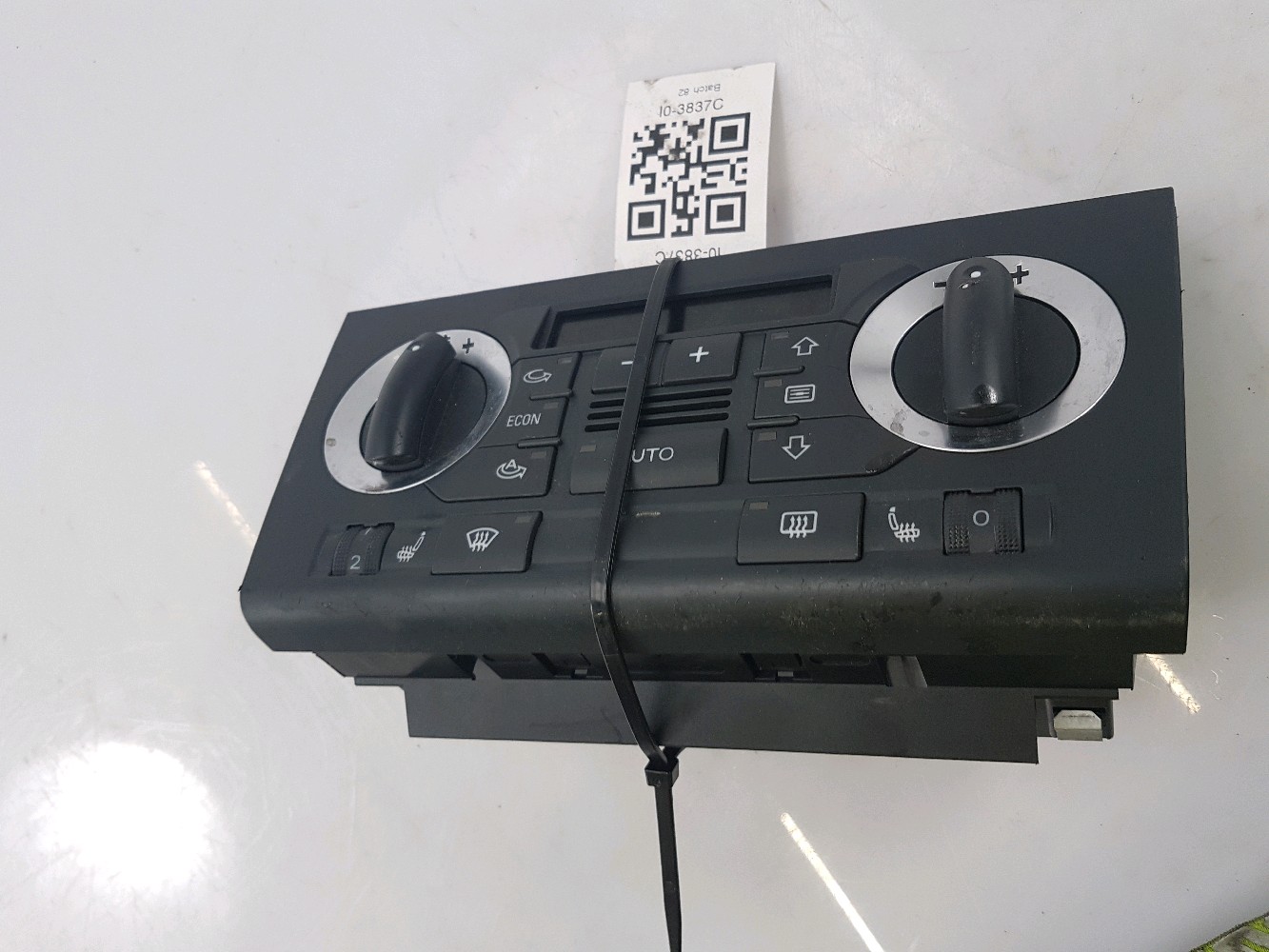 Commande de chauffage 8P0820043AF5PR - AUDI A3 SPORTBACK 2 PH.1 3.2 FSI V6 24V 4X4 - I0-3837C I0-3837C