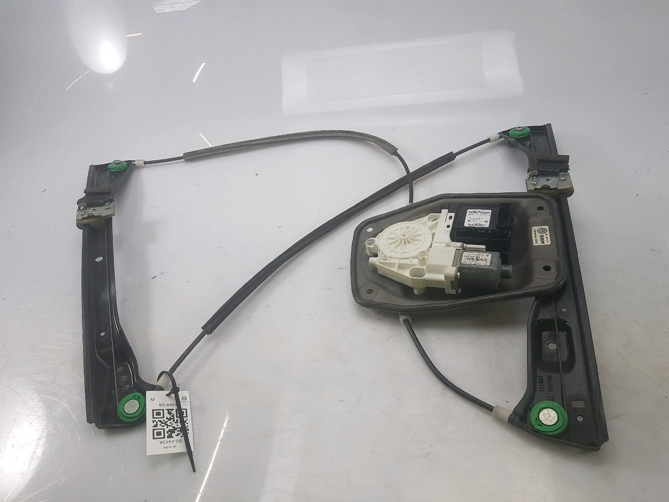 Lève-vitre droit VOLKSWAGEN GOLF 5 B0-4943A B0-4943A