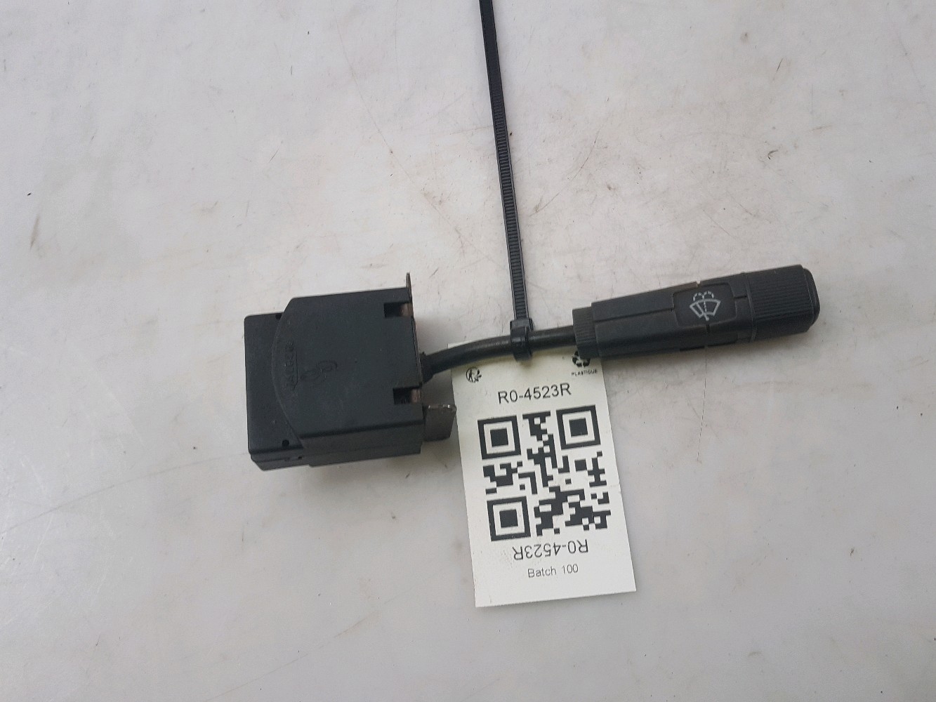 Commodo droit 7701349418 - RENAULT R9 1.4 - R0-4523R R0-4523R