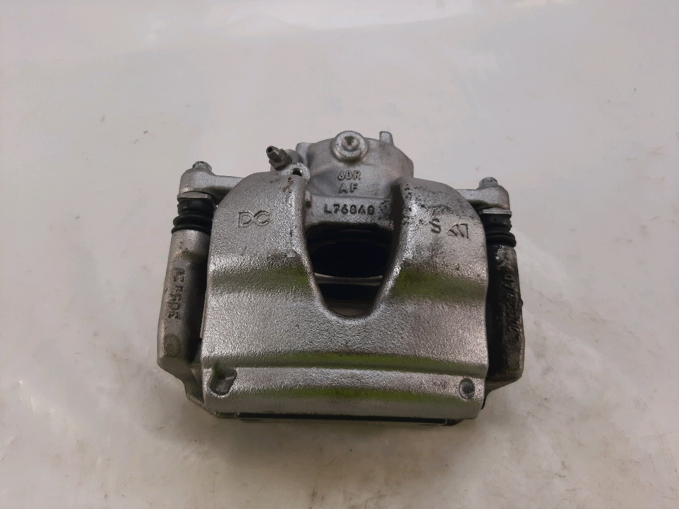 Etrier avant droit 2474214000 - MERCEDES CLASSE A 4 1.3I - M0-2027H M0-2027H