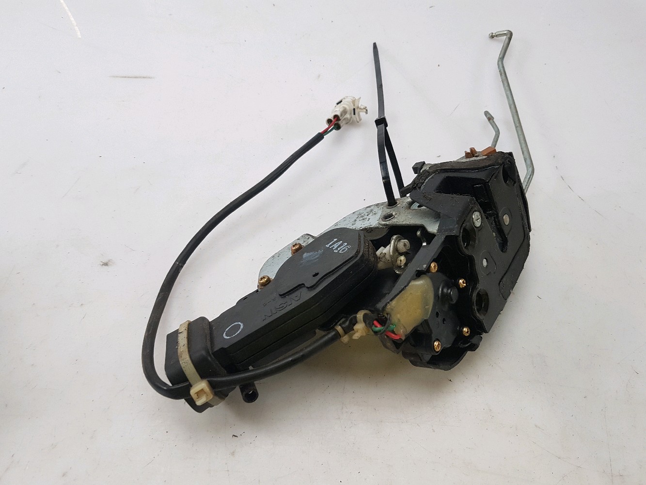 Serrure de porte avant droite 82201-66D11 - SUZUKI GRAND VITARA 1 2.0 TDI 4X4 - C0-0709V C0-0709V