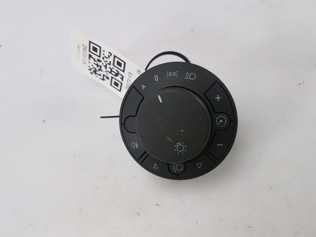 Interrupteur d'éclairage 13249513 - OPEL CORSA D PH.1 1.3 CDTI 16V - E0-5238Z E0-5238Z