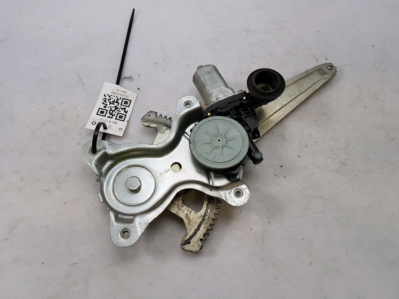 Lève-vitre arrière droit TOYOTA LANDCRUISER 4 Q0-5121U Q0-5121U