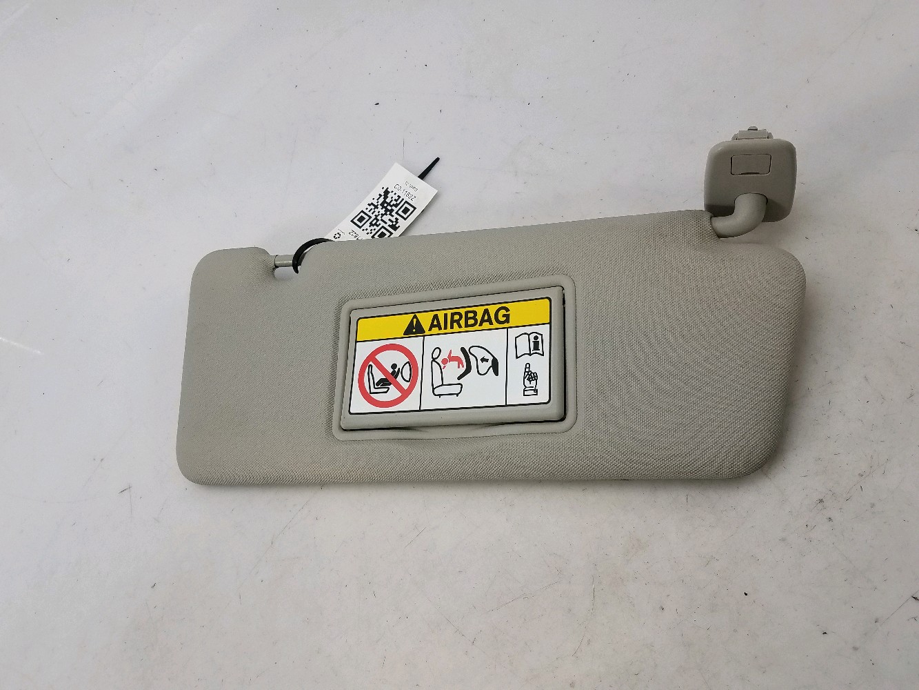 Pare-soleil droit GPA-21-0006198 - RENAULT TWINGO 3 PH.2 1.0I 16V FAP - C0-1182Z C0-1182Z