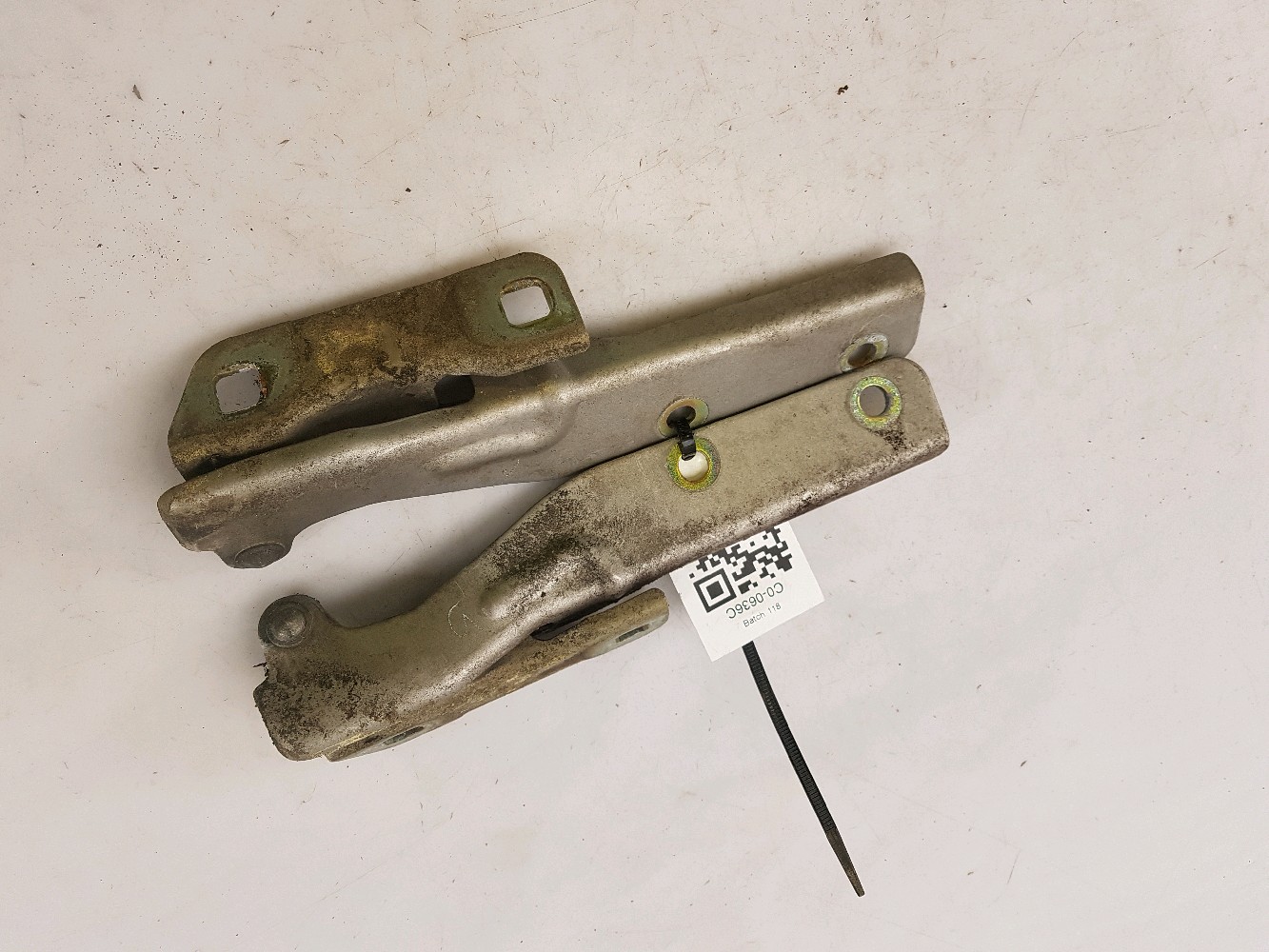 CHARNIERES DE CAPOT 46782384 - FIAT DOBLO 1 PH.2 1.9 JTD - C0-0636C C0-0636C